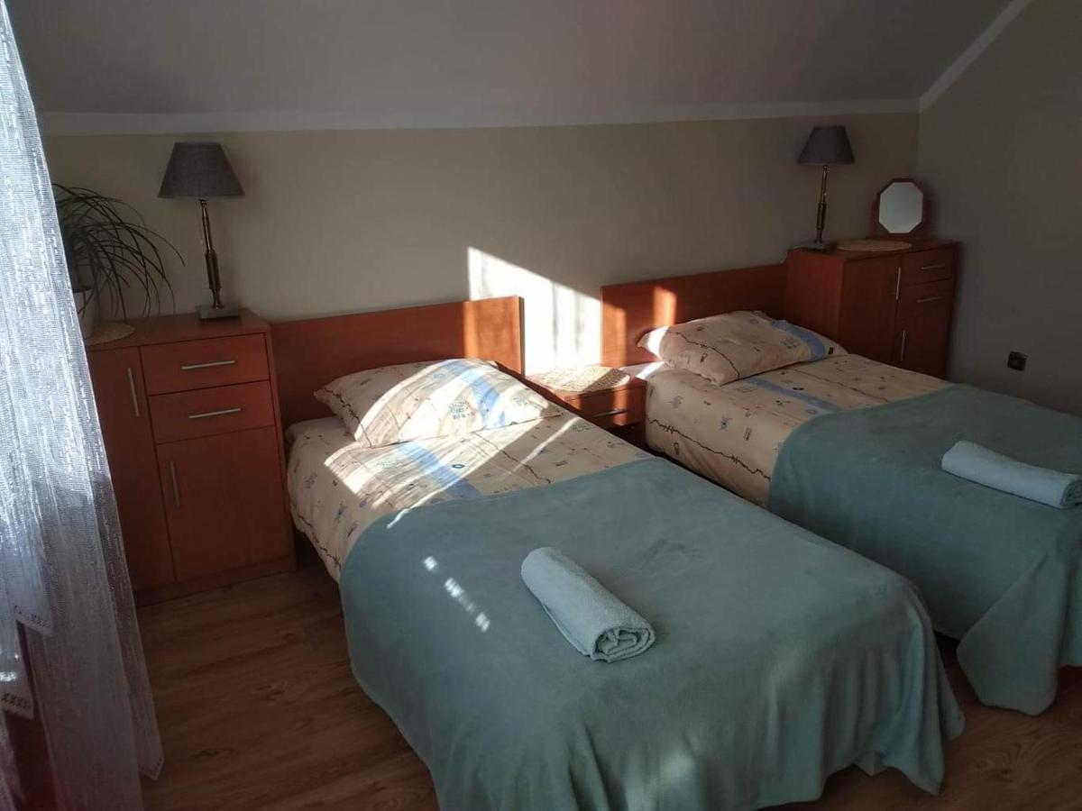 Pokoje Goscinne U Gochy Ustrzyki Dolne Exteriér fotografie
